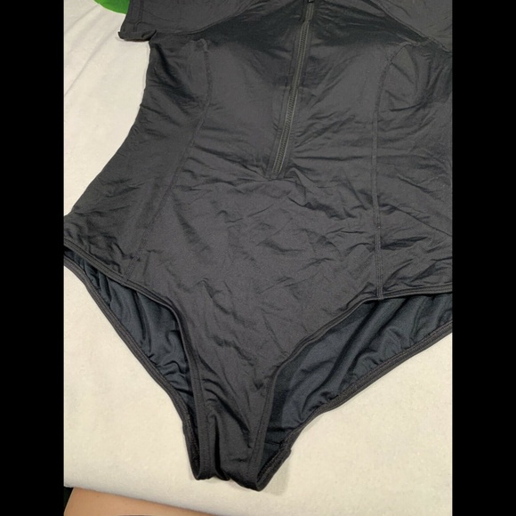 NEW‎ Sea Level Front Zip One-Piece Swimsuit in Black [ 12 US ] - Picture 6 of 12